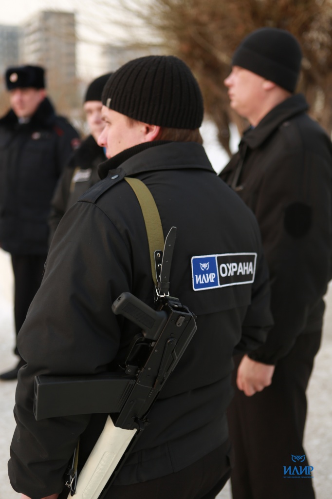 Охранникии охранной организации "Илир" в г.  Красноярске